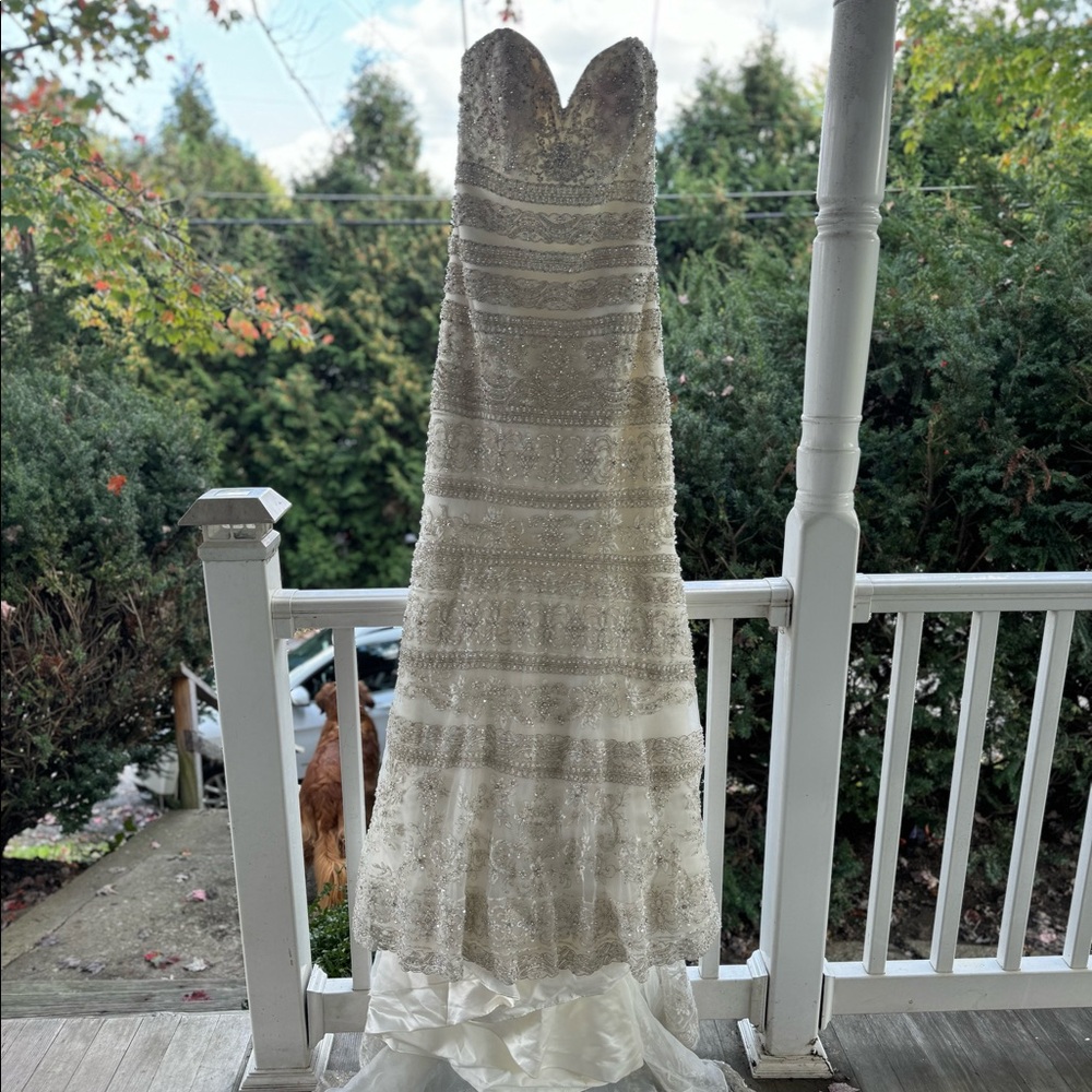 NEVER BEEN WORN* Allure couture wedding dress